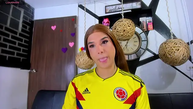 victoria aleia  online show from June 23, 2026, 10:41 pm