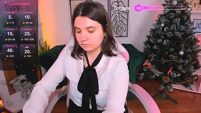 Viola  Shy online show from January 6, 2025, 1:09 am