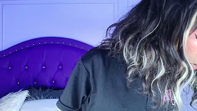 sarah banks1 online show from June 25, 2026, 11:04 am