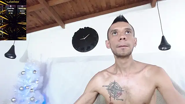 Snapshot of BIGZEHUZ chatting on December 20, 2024, 7:28 pm BIGZEHUZ online show from December 20, 2024, 7:28 pm