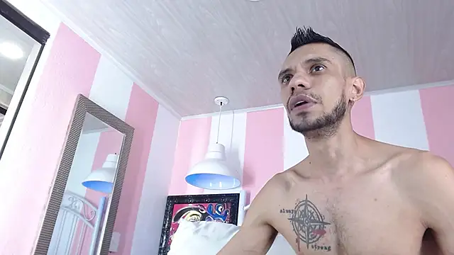 Snapshot of BIGZEHUZ chatting on March 12, 2025, 2:34 pm BIGZEHUZ online show from March 12, 2025, 2:34 pm