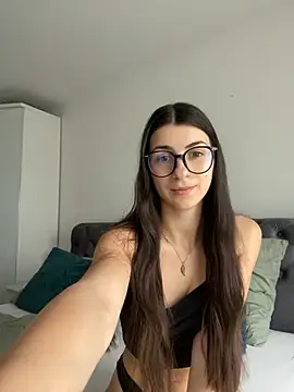 Snapshot of Wildberry_ chatting on April 14, 2026, 2:23 pm Wildberry online show from April 14, 2026, 2:23 pm