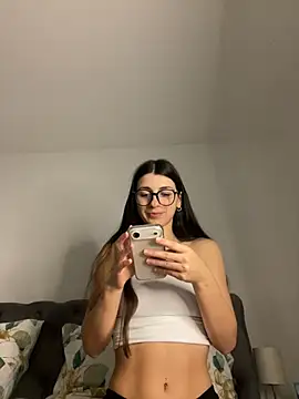 Snapshot of Wildberry_ chatting on April 16, 2026, 7:03 pm Wildberry online show from April 16, 2026, 7:03 pm