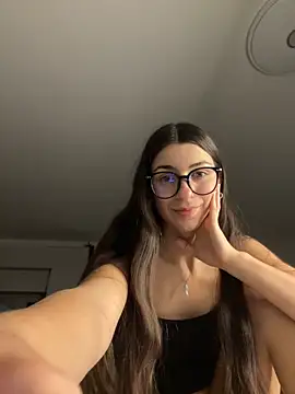 Snapshot of Wildberry_ chatting on April 19, 2026, 7:16 pm Wildberry online show from April 19, 2026, 7:16 pm