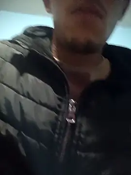 Snapshot of Leonul chatting on October 5, 2025, 6:12 am Leonul online show from October 5, 2025, 6:12 am