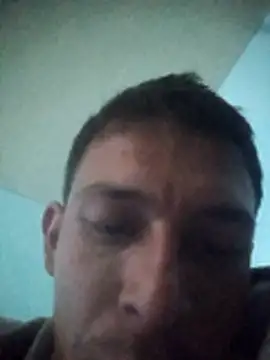 Snapshot of Leonul chatting on November 5, 2025, 10:04 am Leonul online show from November 5, 2025, 10:04 am