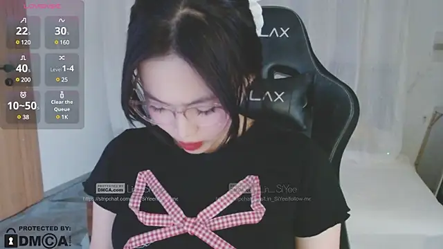 Snapshot of Lin_SiYee chatting on January 1, 2025, 1:37 pm Lin SiYee online show from January 1, 2025, 1:37 pm