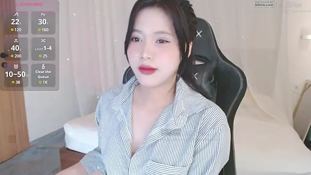 Snapshot of Lin_SiYee chatting on January 12, 2025, 9:51 am Lin SiYee online show from January 12, 2025, 9:51 am