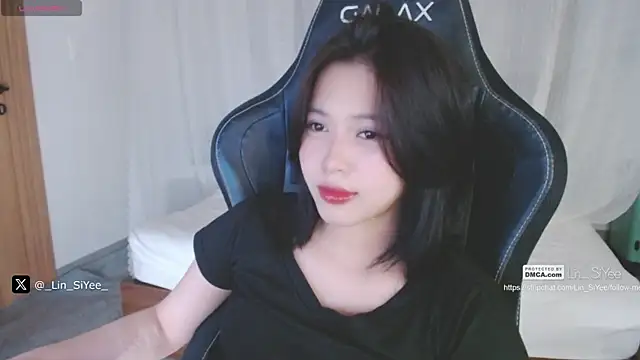 Snapshot of Lin_SiYee chatting on January 18, 2025, 4:10 pm Lin SiYee online show from January 18, 2025, 4:10 pm