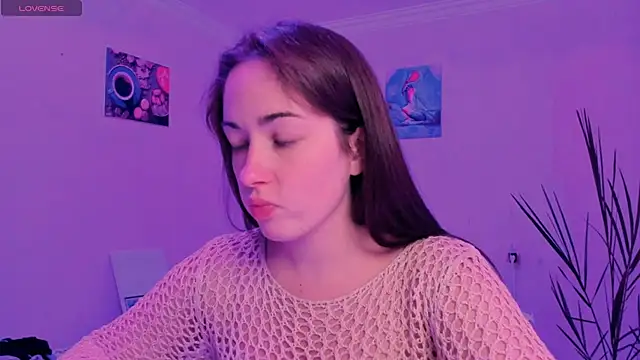 Snapshot of cClandesTina chatting on September 30, 2025, 6:46 pm cClandesTina online show from September 30, 2025, 6:46 pm