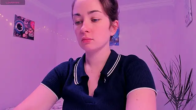 Snapshot of cClandesTina chatting on October 3, 2025, 10:29 pm cClandesTina online show from October 3, 2025, 10:29 pm