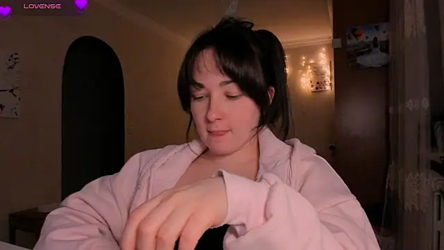 cClandesTina online show from March 25, 2026, 8:59 pm