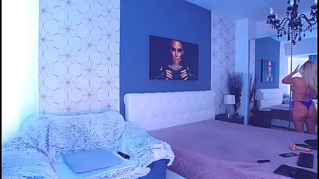 MaryMatiss online show from October 17, 2025, 7:33 am