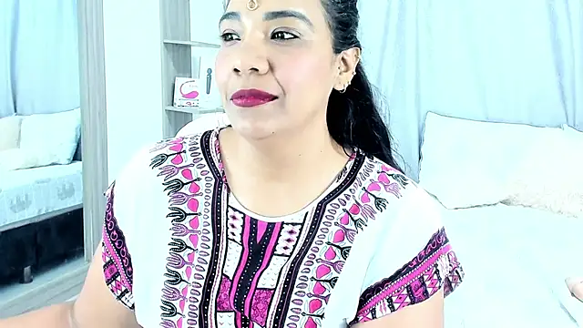  Lakshmi hotx online show from December 11, 2024, 4:42 pm