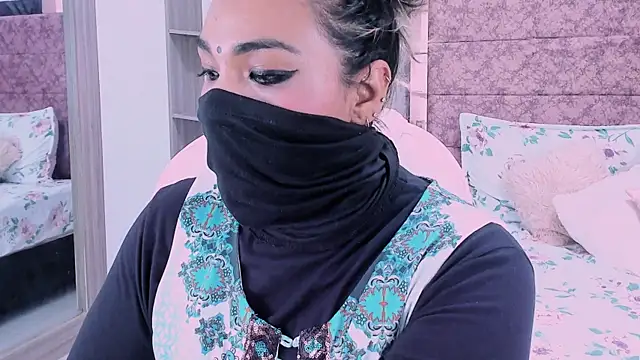  Lakshmi hotx online show from February 13, 2025, 3:14 pm