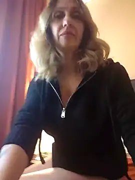 Snapshot of JasmineNoir2 chatting on February 6, 2026, 6:11 pm JasmineNoir2 online show from February 6, 2026, 6:11 pm