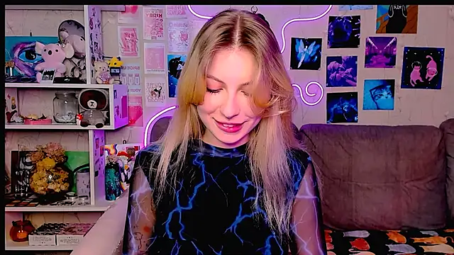 Maria Hunt online show from December 11, 2024, 2:52 am