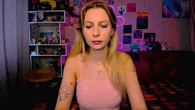 Maria Hunt online show from March 22, 2025, 2:27 am