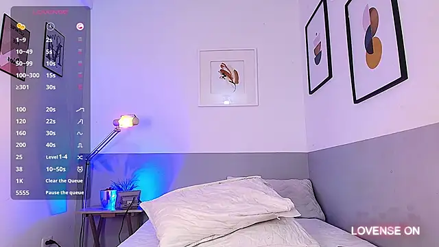 littleebluee online show from December 15, 2024, 10:26 pm