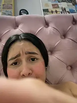 Pretty Isadora online show from February 14, 2025, 12:51 am