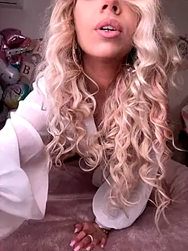 Snapshot of maddisonblush chatting on October 17, 2025, 4:53 pm maddisonblush online show from October 17, 2025, 4:53 pm