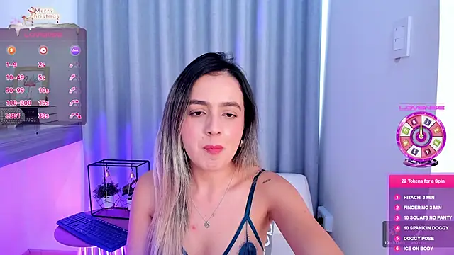 Lucyortiz  online show from December 10, 2024, 8:16 pm