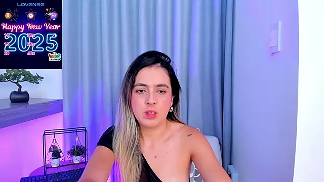 Lucyortiz  online show from January 12, 2025, 11:17 am