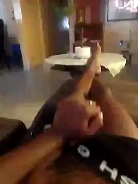 Snapshot of OminousSnug chatting on October 26, 2025, 3:18 pm OminousSnug online show from October 26, 2025, 3:18 pm