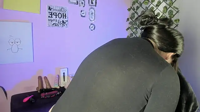 Amy hoy69 online show from November 26, 2025, 2:45 am