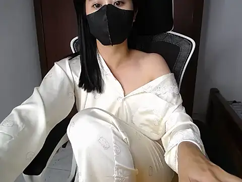 Snapshot of Lunobaby_204 chatting on October 24, 2025, 9:44 pm Lunobaby 204 online show from October 24, 2025, 9:44 pm