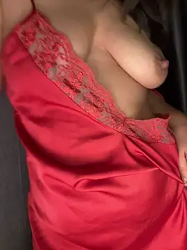--Lyly-- online show from June 24, 2026, 9:47 pm