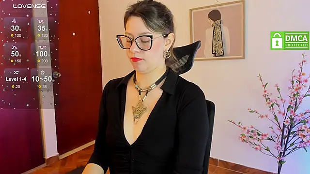 Chanelll Taylorr  online show from February 2, 2025, 12:35 pm