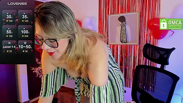 Chanelll Taylorr  online show from February 16, 2025, 9:37 am