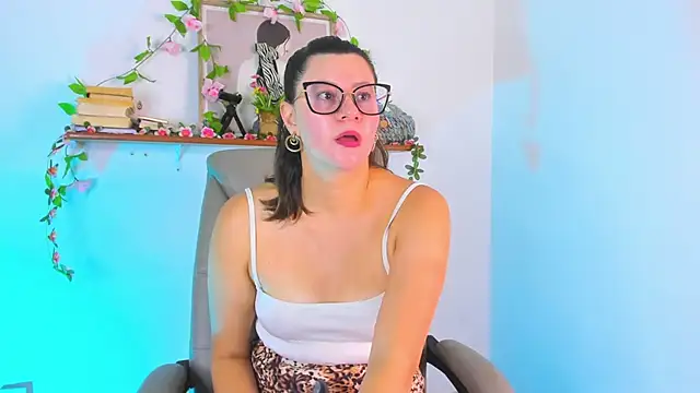 Snapshot of Chanelll_Taylorr_ chatting on March 7, 2026, 12:57 pm Chanelll Taylorr online show from March 7, 2026, 12:57 pm