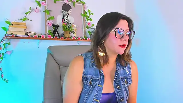 Snapshot of Chanelll_Taylorr_ chatting on March 8, 2026, 10:30 am Chanelll Taylorr online show from March 8, 2026, 10:30 am