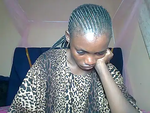 Snapshot of awino001 chatting on October 18, 2025, 5:14 pm awino001 online show from October 18, 2025, 5:14 pm