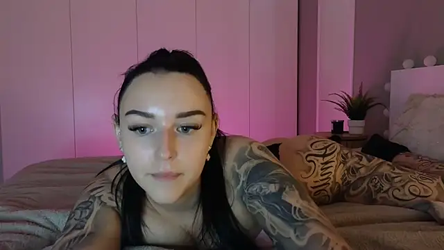 anastasiaink online show from February 7, 2026, 8:12 pm