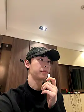 Snapshot of 1a1a1alll chatting on October 13, 2025, 2:39 pm 1a1a1alll online show from October 13, 2025, 2:39 pm