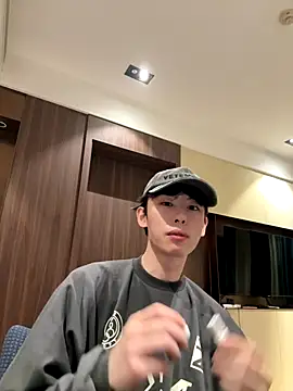 Snapshot of 1a1a1alll chatting on October 14, 2025, 3:24 pm 1a1a1alll online show from October 14, 2025, 3:24 pm