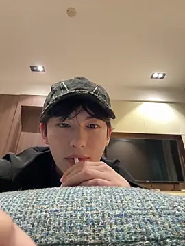 Snapshot of 1a1a1alll chatting on October 26, 2025, 3:29 pm 1a1a1alll online show from October 26, 2025, 3:29 pm