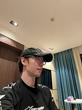 1a1a1alll online show from April 5, 2026, 2:25 pm