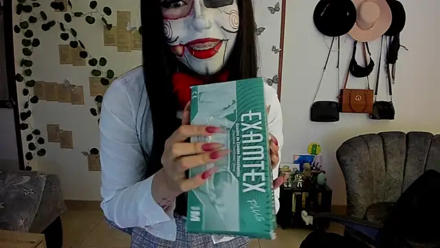 Fiore Sanz  online show from October 18, 2025, 3:09 am