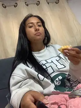 Snapshot of luna_asss chatting on September 24, 2025, 1:36 pm luna asss online show from September 24, 2025, 1:36 pm