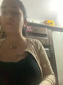 luna asss online show from July 15, 2026, 11:32 pm