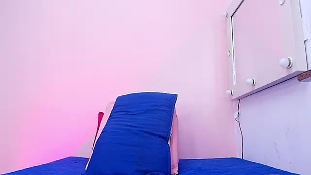 Snapshot of kendal_rossi chatting on September 27, 2025, 11:59 am kendal rossi online show from September 27, 2025, 11:59 am