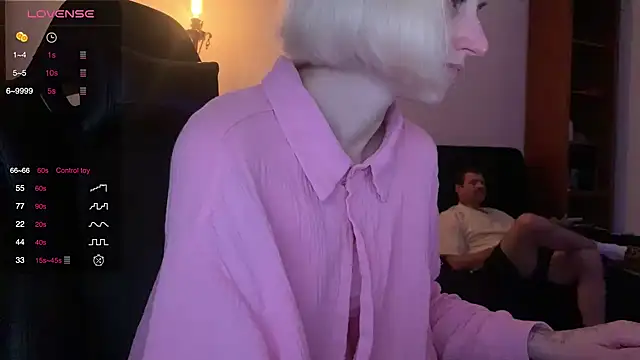 Snapshot of Sexy_Sweets chatting on September 19, 2025, 5:57 pm Sexy Sweets online show from September 19, 2025, 5:57 pm