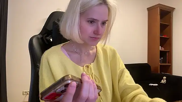 Snapshot of Sexy_Sweets chatting on September 23, 2025, 2:09 pm Sexy Sweets online show from September 23, 2025, 2:09 pm