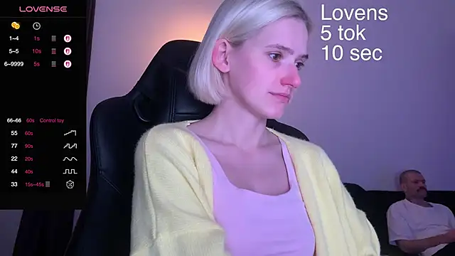 Snapshot of Sexy_Sweets chatting on September 25, 2025, 5:16 pm Sexy Sweets online show from September 25, 2025, 5:16 pm