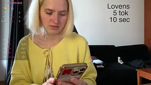 Snapshot of Sexy_Sweets chatting on October 23, 2025, 9:41 am Sexy Sweets online show from October 23, 2025, 9:41 am