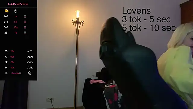 Snapshot of Sexy_Sweets chatting on October 24, 2025, 6:26 pm Sexy Sweets online show from October 24, 2025, 6:26 pm